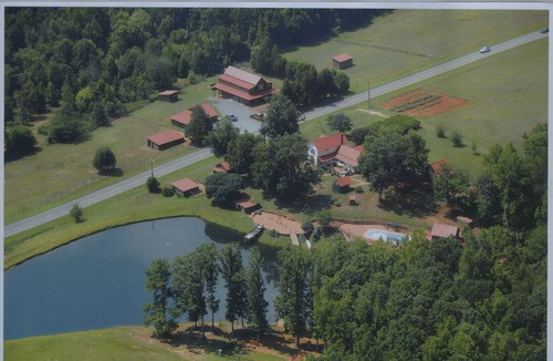 Bynum House | Century old log cabin on 62 acre estate