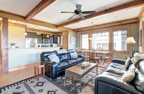 Boone Condo | Chalakee Lodge CH-3- Mountain View, Gated Resort, Indoor/Outdoor Pools & Hot Tub