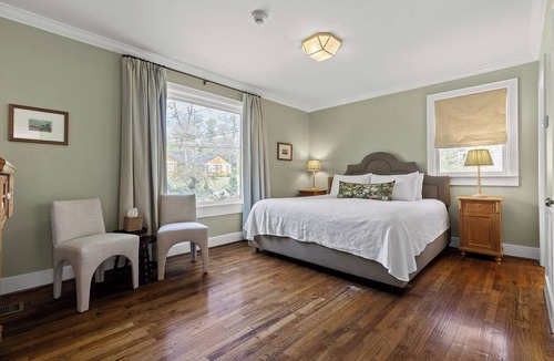 Lookout Mountain Bed & Breakfast | Chanticleer Inn Bed & Breakfast