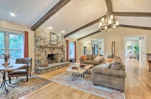 Charles Town House | Charles Town Home w/Private Pool & Hot Tub