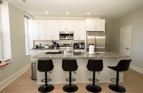 Downtown Baltimore Apartment | Charmcity Residences- Unit 4