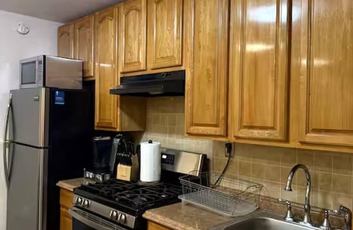 Midland Beach Apartment | Charming 1 Bdr Apt. First floor, private, safe, in serene SI, near all!