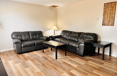 Winchester Apartment | Charming 1-bedroom apartment with AC, WiFi in pleasant Winchester pet-friendly