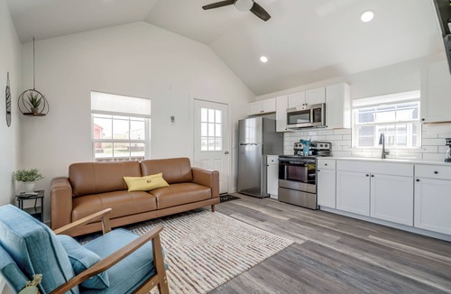 El Reno Cottage | Charming 1-bedroom cottage on historic Rt. 66 just west of OKC