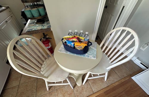 North Wildwood Cottage | Charming 2-bedroom beach cottage with AC & WiFi in North Wildwood. Pet Friendly