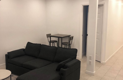 Ditmas Park Apartment | Charming 2-bedroom apartment with WiFi, AC in lovely Brooklyn