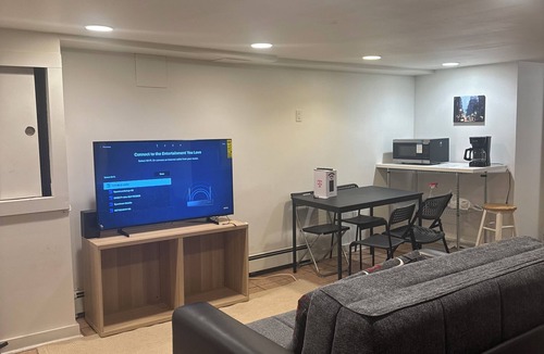 Brooklyn Apartment | Charming 2-bedroom apartment in Brooklyn with WiFi, close to Manhattan