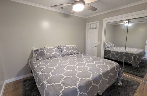 Camden Cottage | Charming 2-bedroom cottage with AC, WiFi in lovely Camden