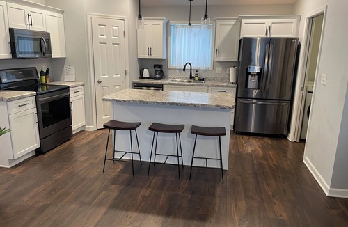 Rochester House | Charming 2-bedroom home, close to Mayo Clinic!