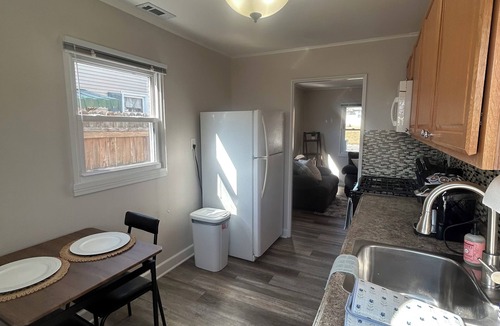 Quincy House | Charming 2-bedroom house with large fenced in yard in the heart of Quincy.