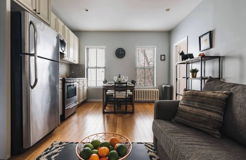 Clinton Hill House | Charming 2-bedroom in Brooklyn