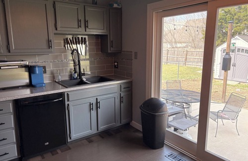 Olathe House | Charming 2-bedroom townhome with AC, minutes from I-35