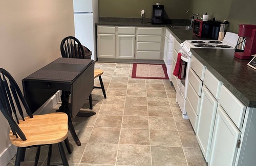 Charlottesville Apartment | Charming 2-bedroom apartment near Charlottesville on 12 acres, WIFI- Min 30 day