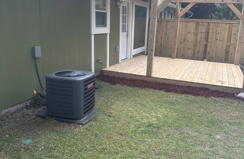 Fayetteville House | Charming 2-bedroom 2 bathroom villa in welcoming Fayetteville with AC, WiF