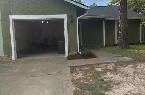 Fayetteville House | Charming 2-bedroom 2 bathroom villa in welcoming Fayetteville with AC, WiF