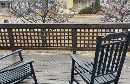 Grand Island House | Charming 2-bedroom house in Grand Island with AC