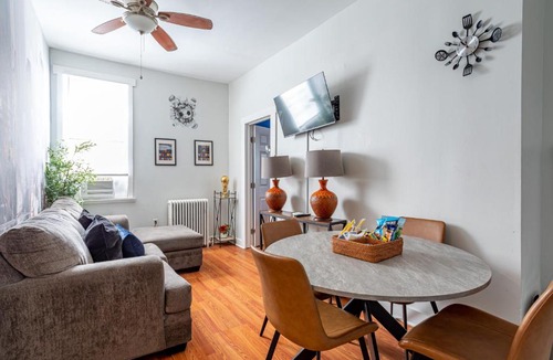Constable Hook Apartment | Charming 2BR-1BA-6 Beds | NYC | MetLife 15 min