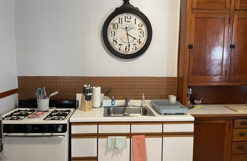 Carpentersville Apartment | Charming 2BR/1BA Located in the ❤️ Of Downtown East Dundee