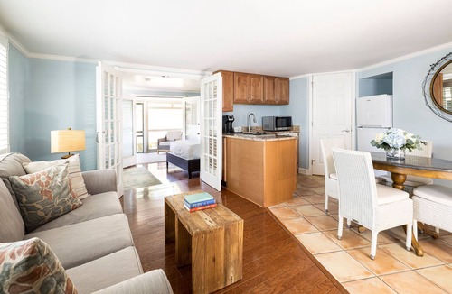 Rehoboth Beach Apartment | Charming 2BR Cottage | Porch & Full Kitchen