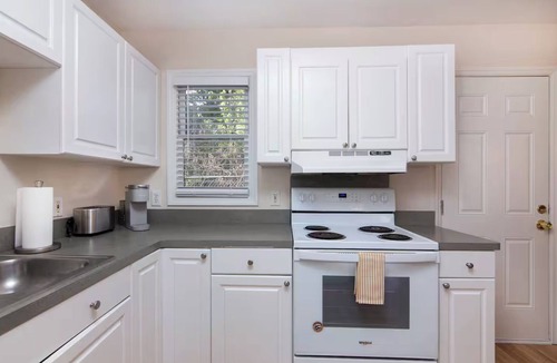 Ponderosa - Wingate Apartment | Charming 2BR for Longer Visits in CLT