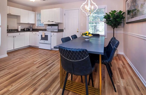 Ponderosa - Wingate Apartment | Charming 2BR for Longer Visits in CLT