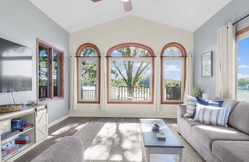 Wonder Lake House | Charming 3 Bed Lakefront Home steps to the water!