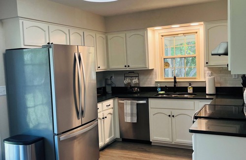 Rio House | Charming 3-bedroom Hallmark Home Away From Home