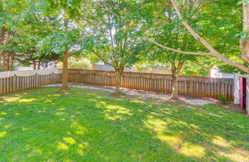 Point of Rocks House | Charming 3-bedroom house in enchanting Point of Rocks with WiFi, 3 car garage