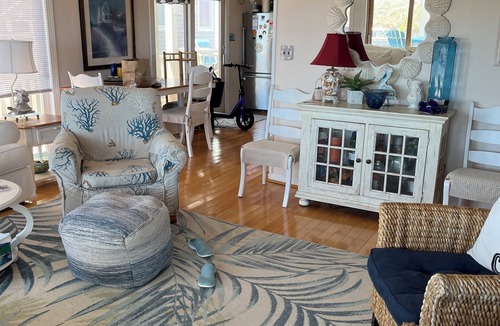Dennisville Condo | Charming 3-bedroom condo across from the beach in Sea Isle City. Bay in back.