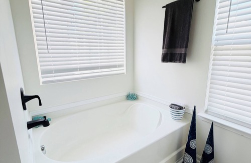 Toddville Road House | Charming 3-bedroom house in beautiful Charlotte with AC