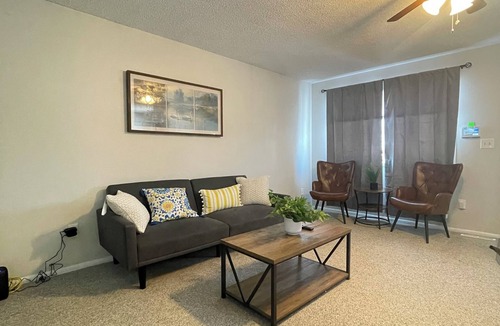 Rochester House | Charming 3-bedroom house with AC in lovely Rochester-Mayo Clinic