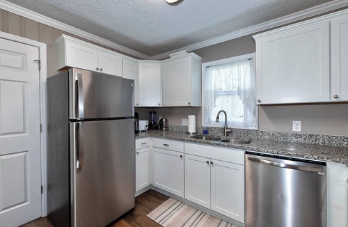 Rock Hill House | Charming 3-bedroom home in delightful Rock Hill with AC, WiFi
