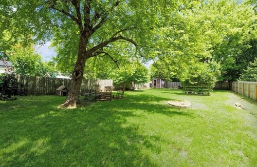 Woodstock House | Charming 3-bedroom house in cool Woodstock with AC, WiFi