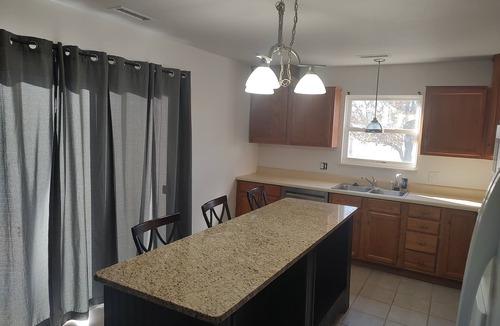 Iola House | Charming 3-Bedroom House in Iola