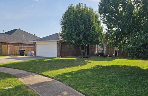 Moore House | Charming 3-bedroom house with AC in peaceful Moore. Pets welcome
