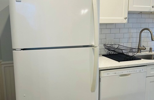 Towson House | Charming 3-bedroom house with WiFi, AC in welcoming Towson