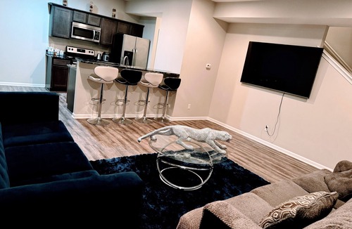 Grimes House | Charming 3-bedroom townhome in Grimes with WiFi and AC