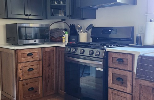Corbin City House | Charming 3-bedroom farmhouse on 20 acres located in rustic Corbin City.