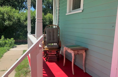 Vermillion House | Charming 3-bedroom victorian in downtown Vermillion