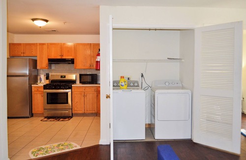Iselin House | Charming 3-bedroom lovely Apartment in Woodbridge Township