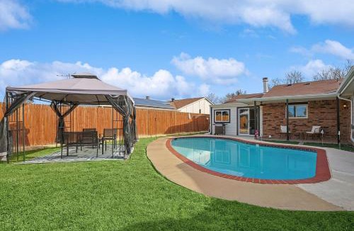 The Colony House | Charming 3BD 2BA Villa