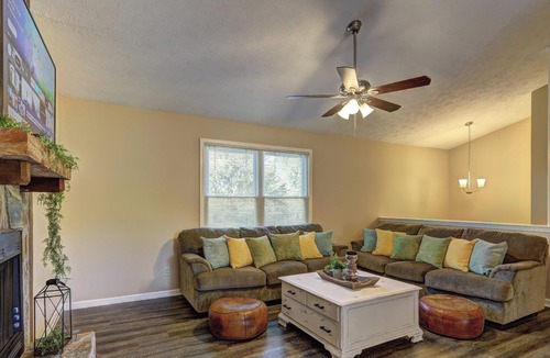 Woodstock House | Charming 3BR Station Home - Fast WiFi, Deck & Parking!