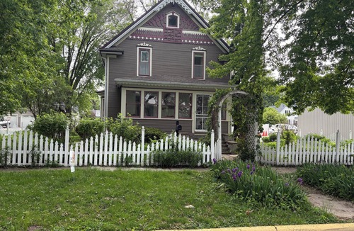 Clear Lake House | Charming 4-bedroom house in delightful downtown, 2 blocks to everything