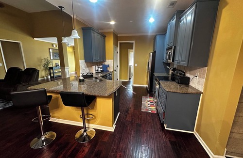 LaGrange House | Charming 4-bedroom home in lovely LaGrange 15 minutes from Great Wolf Lodge
