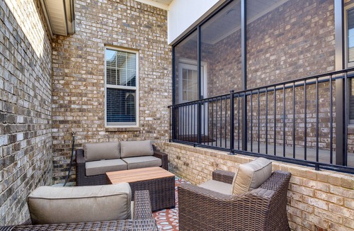 Owens Cross Roads House | Charming Alabama Retreat w/Private Patio!