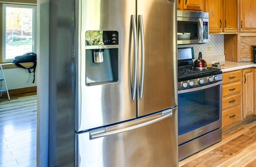 Ames House | Charming Ames Home: 1 Mi to Iowa State University!