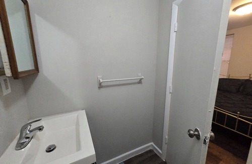 Camden Apartment | Charming apartment in beautiful Camden near Philadelphia