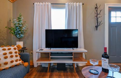 Benson House | Charming Benson Home - Sleeps 5 Hot Tub!
