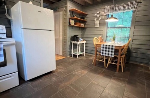Rising Fawn Cabin | Charming Cabin on the lake in Rising Fawn