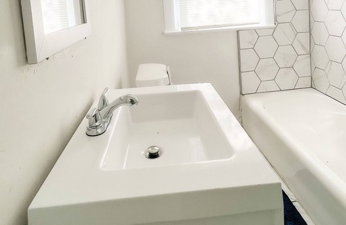 Birmingham House | Charming Cottage: Minutes From Airport And Downtown Birmingham!
